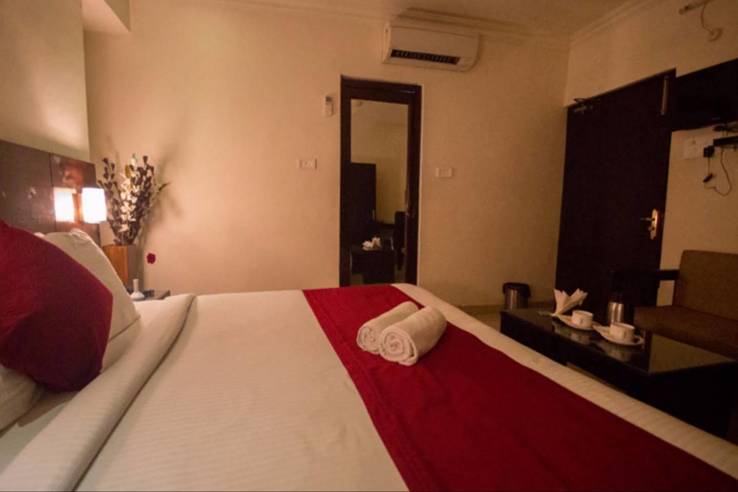 Anr Hotels Lucknow Ngoại thất bức ảnh
